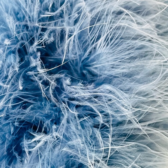 BEBE NWOT DYED MARABOU FEATHER BLUE SHAWL SCARF - Picture 10 of 12